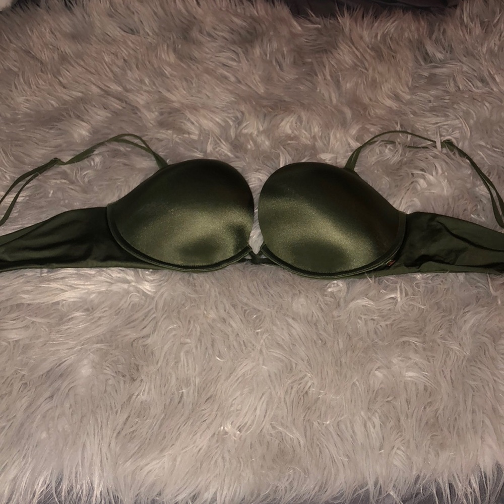 Victoria’s Secret bra 36D